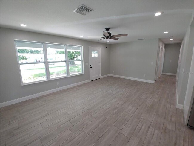 Building Photo - 4027 Condor Ln
