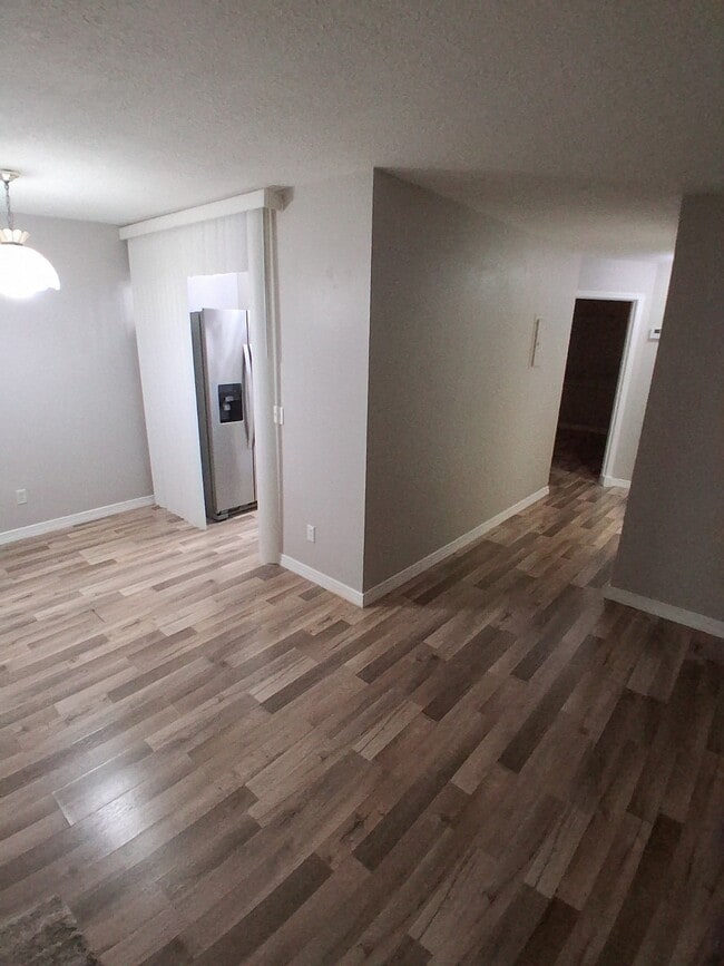Building Photo - 1409 Lake Ave