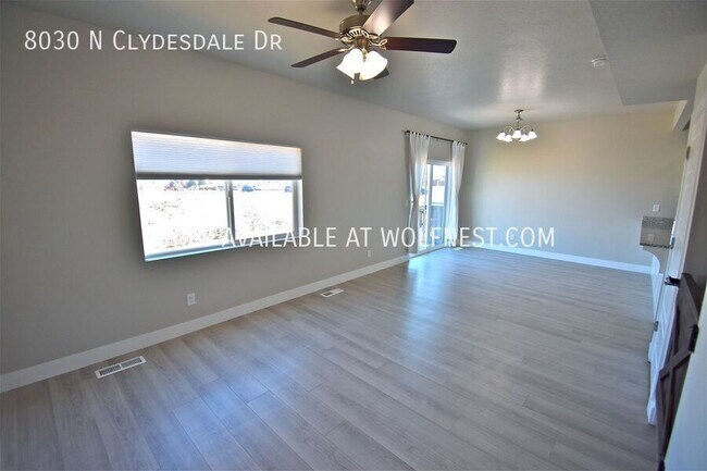 Foto del edificio - Luxurious 3 Bed Eagle Mountain Townhome!