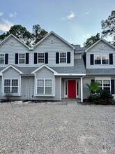 Building Photo - 208 Sawyer Ln