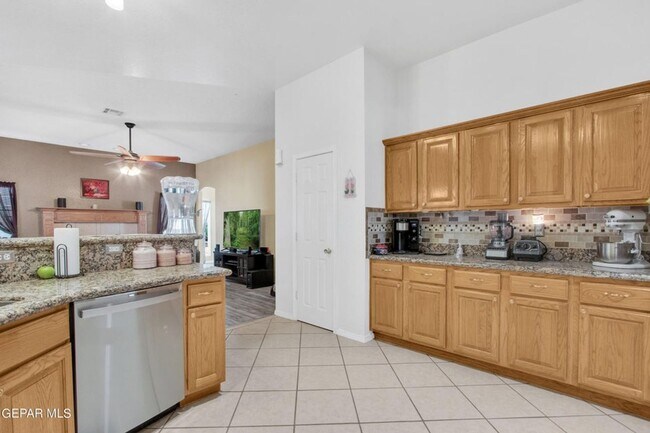 Building Photo - 13424 Emerald Tide Way
