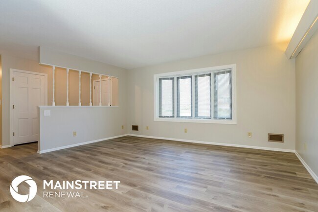 Building Photo - 3923 S Breckenridge Dr