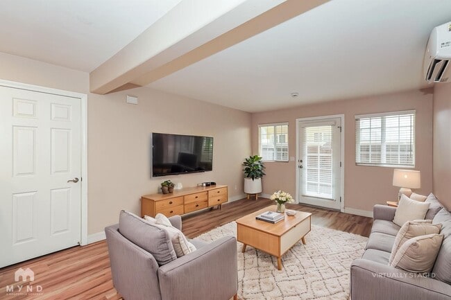 Building Photo - 5252 Balboa Arms Dr