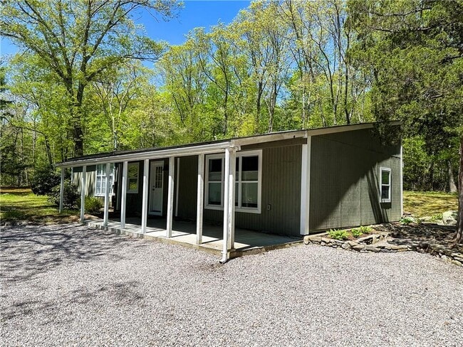 Building Photo - 475 Hill Rd