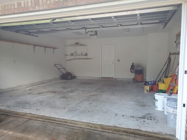 Building Photo - 1045 Cobblestone Dr