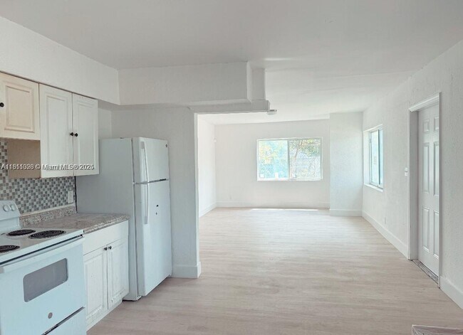 Foto del edificio - 106 NW 28th Terrace