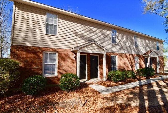 Building Photo - 2 Bed/1.5 Bath North Augusta Townhome