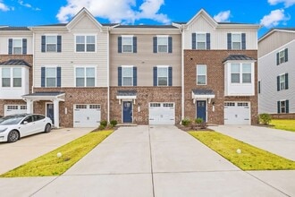 Building Photo - 2620 Grantham Place Dr