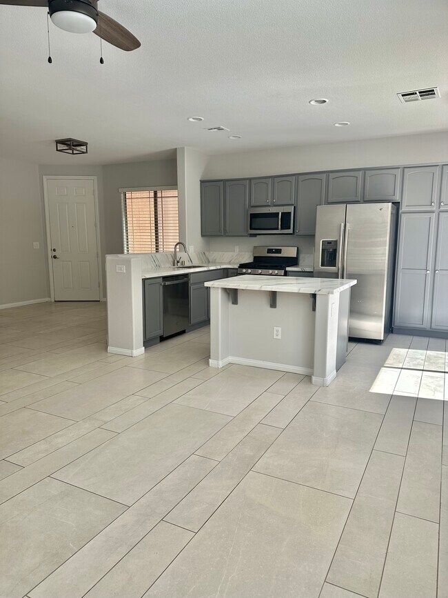 Foto del edificio - 7565 Orchard Pine St