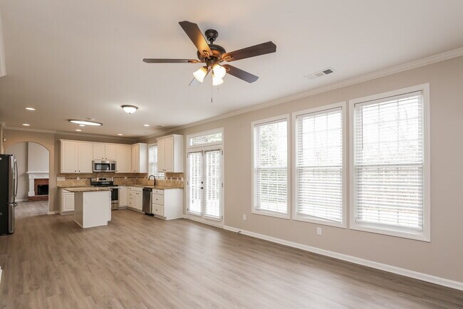 Building Photo - 2500 Chandler Grove Dr