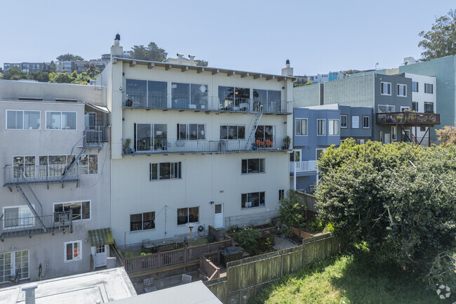 Alternate Exterior - 616 Moraga St