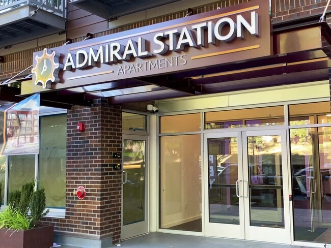 Building Photo - Admiral Station