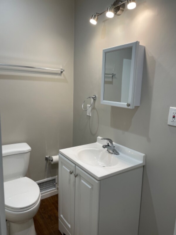 Foto del edificio - 2786 E 126th St