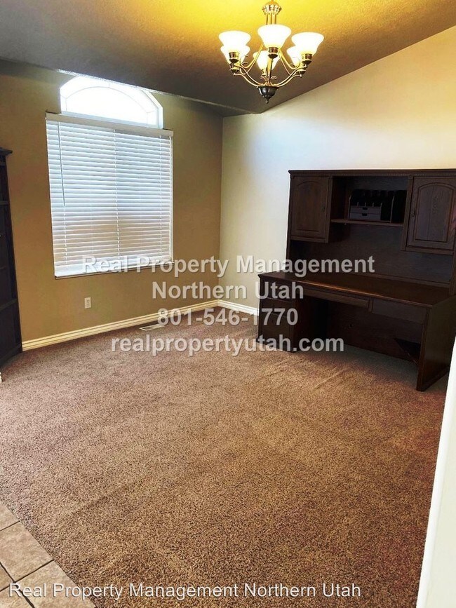 Building Photo - 5 br, 3.5 bath House - 1916 S 1675 W