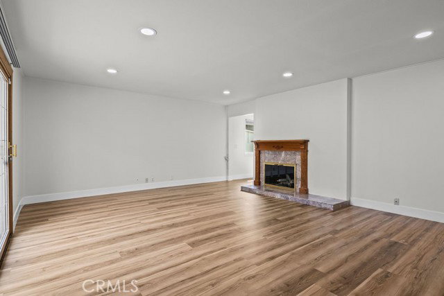 Building Photo - 5952 Par Cir