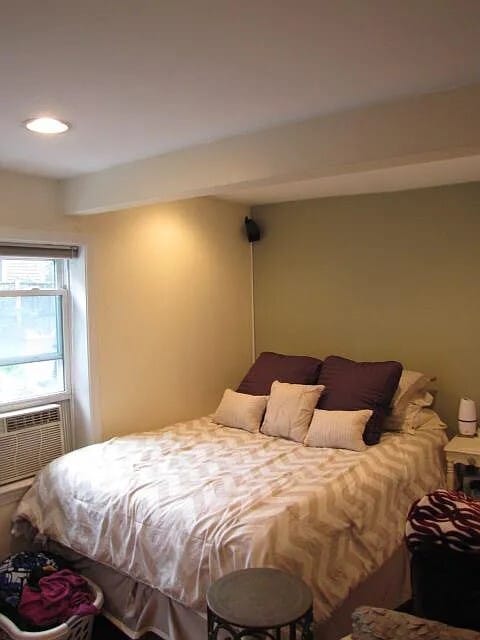 Building Photo - 11 Emmet St