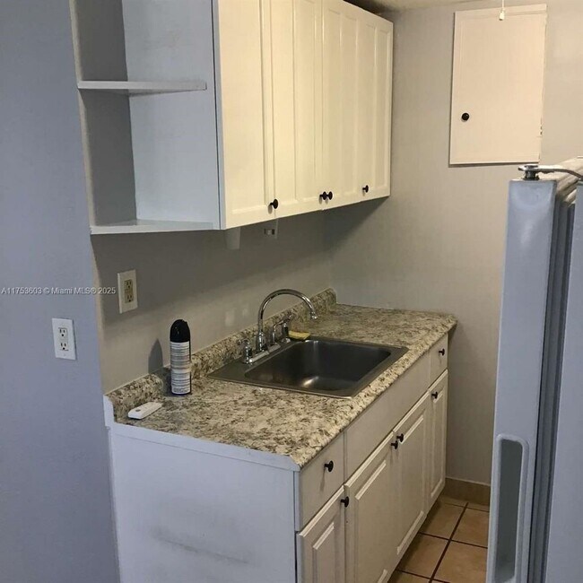 Foto del edificio - 1610 NW 8th Terrace