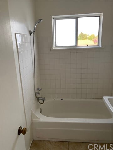 Building Photo - 424 N Marianna Ave