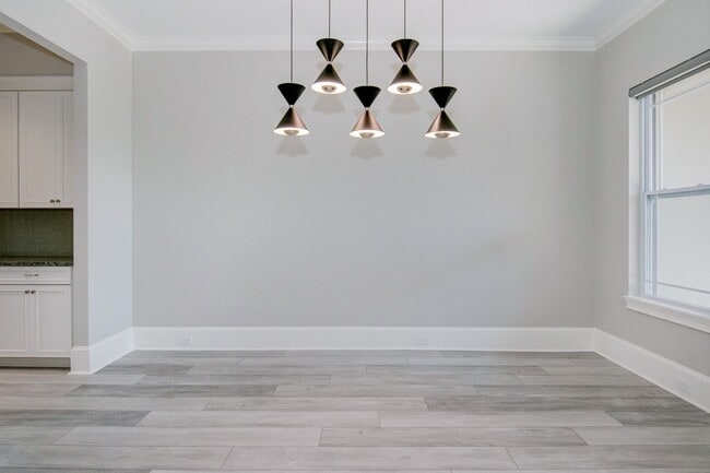 Foto del edificio - Stunning 5 Bed/4.5 Bath Home For Rent in t...
