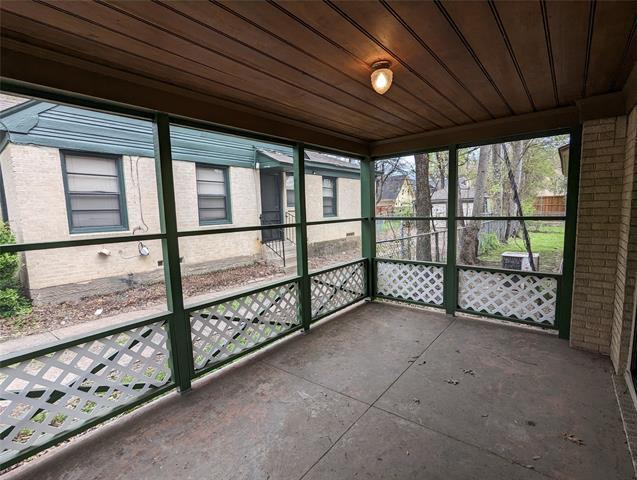 Building Photo - 5326 Longview St
