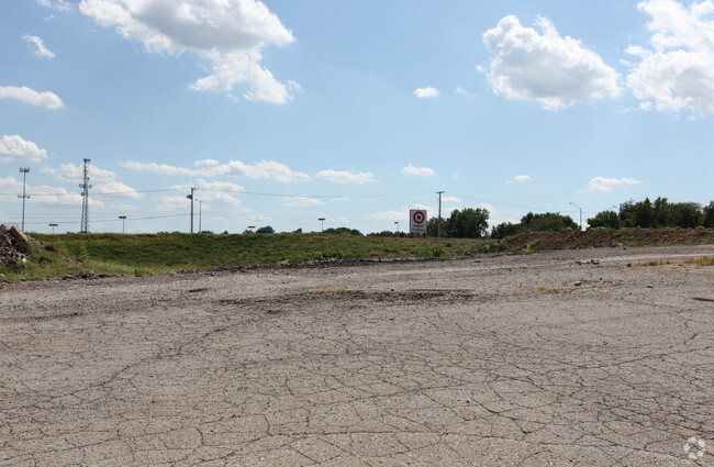 Building Photo - The Welstone at Mission Crossing