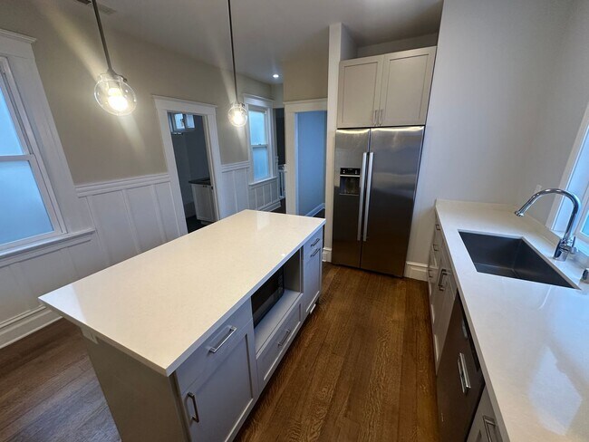 Foto del edificio - 817-821 Oak Street (7057r)