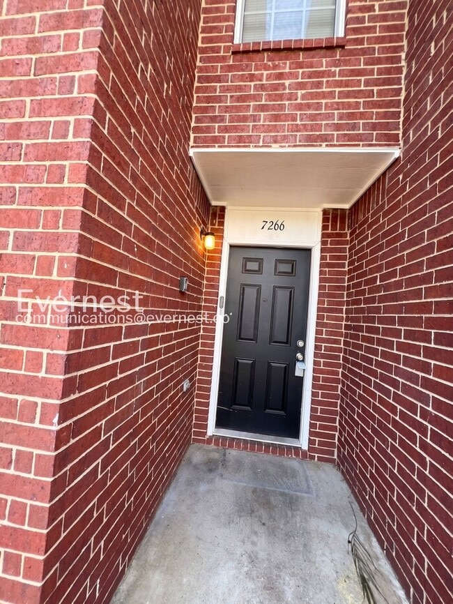 Building Photo - Charming 3-Bedroom Townhouse in Prime Horn Lake Location / Pet-Friendly / Available Now!