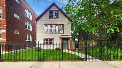 Building Photo - 4241 N Richmond St
