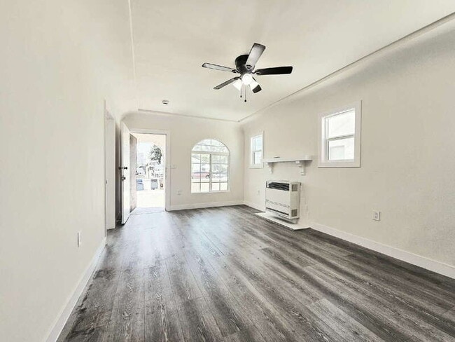 Photo - 1129 W 109th Pl Apartment