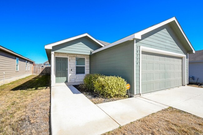 Building Photo - SA- Texas A&M Area / Vida Subdivision