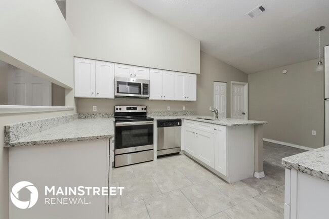 Building Photo - 945 Delano Ct