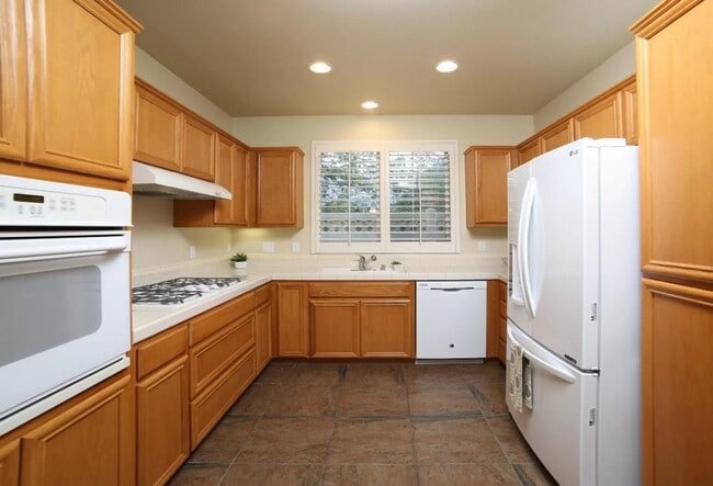 Building Photo - Beautiful 3-Bedroom, 2-Bath Home in Arborw...