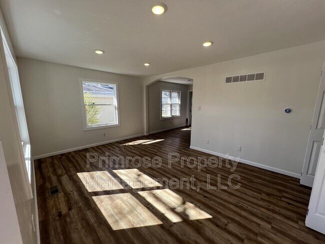 Building Photo - 1803 Ohio St
