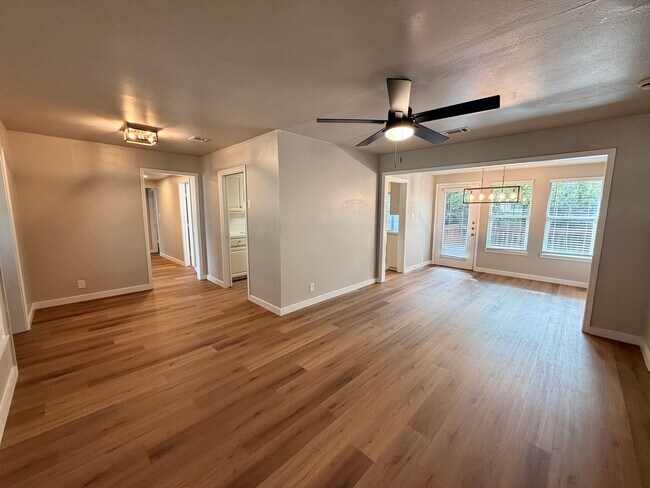 Foto del edificio - 5101 Guadalupe St