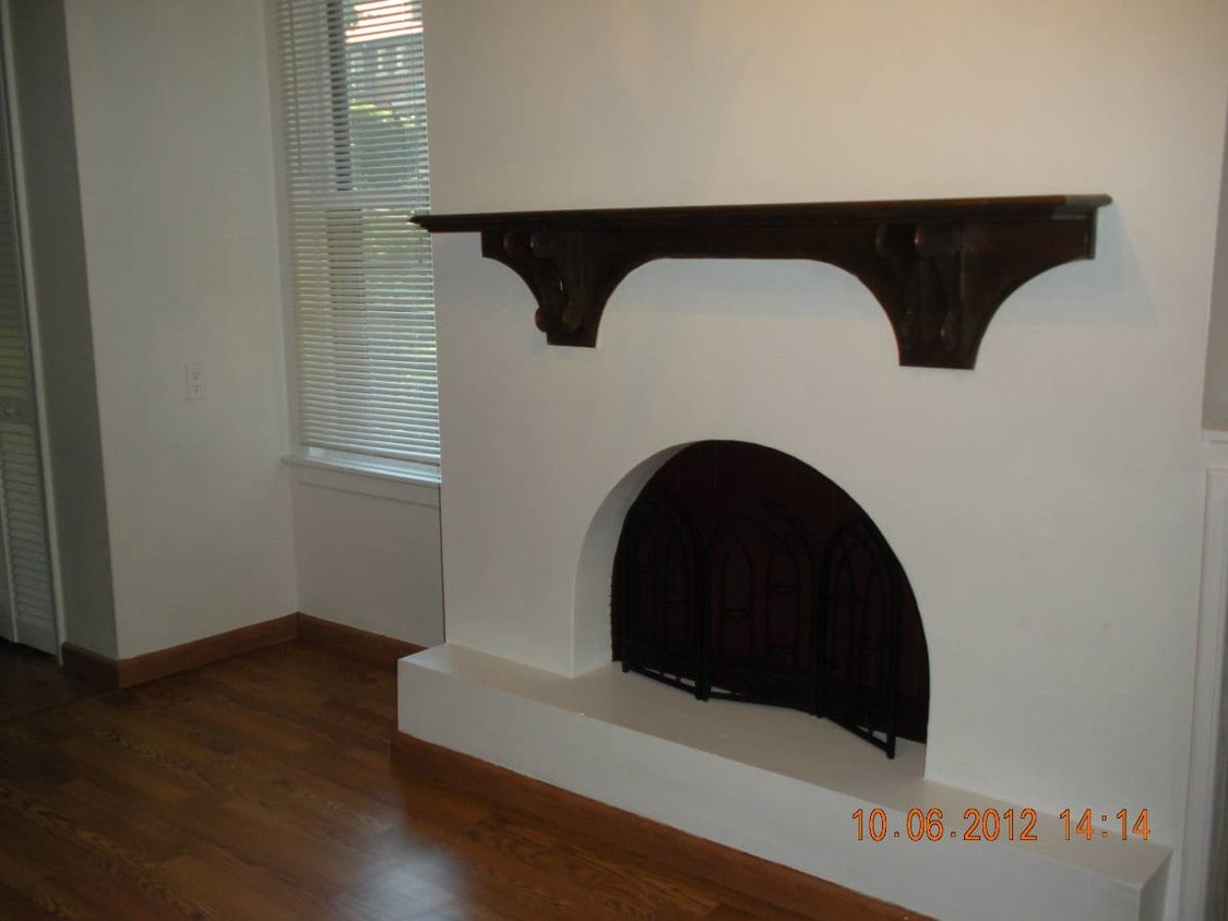 Primary Photo - 5440 Baywood St