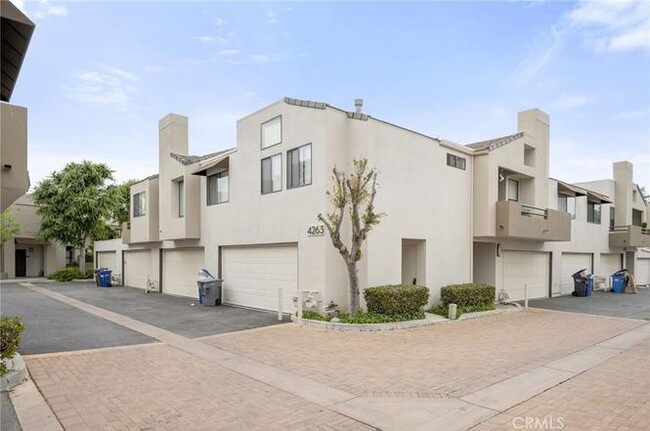 Foto del edificio - 4263 Las Virgenes Rd