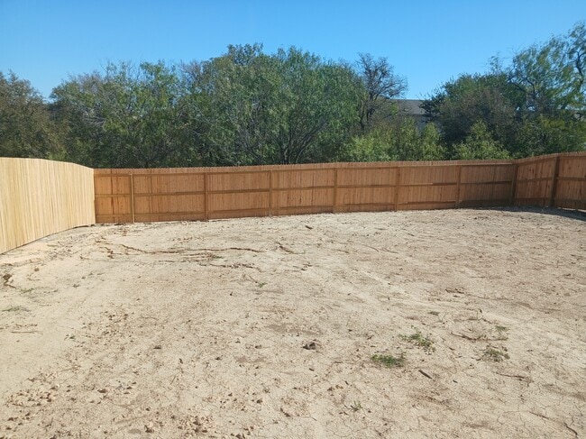 Building Photo - 705 Canyon Run