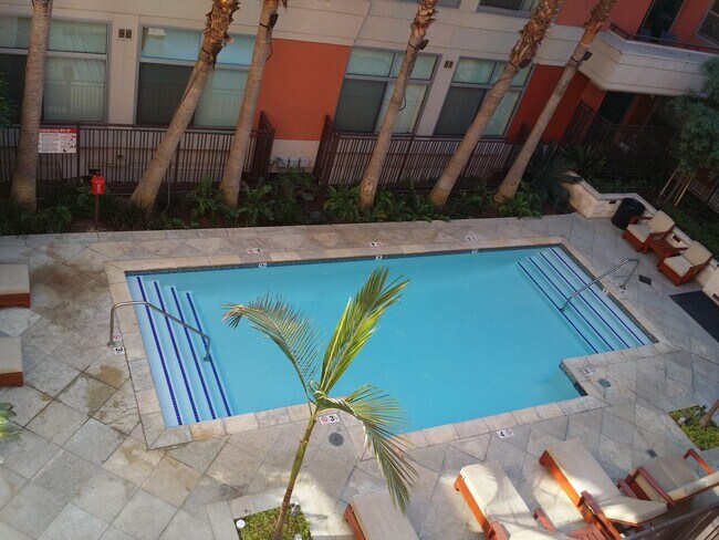 Foto del edificio - 840 E Green St