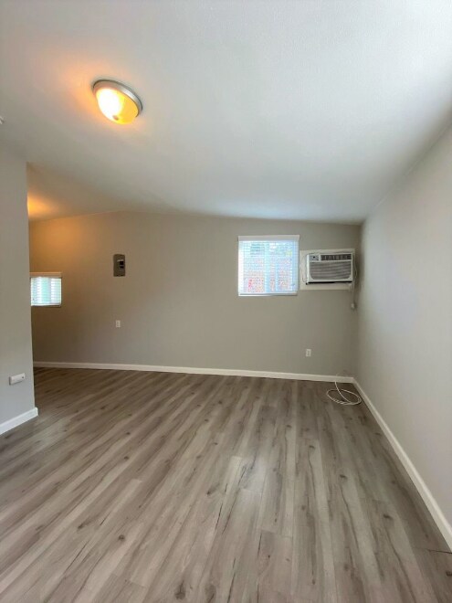 Foto del edificio - 258 N Ave 49