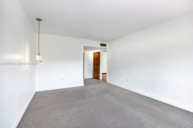 Building Photo - 8335 SW 72nd Ave