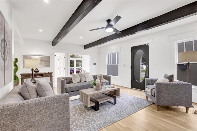 Foto del edificio - 200 N Rosemont Ave