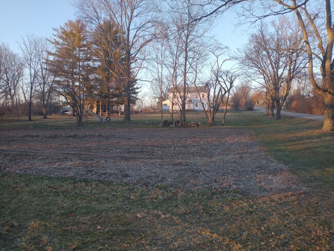 Foto del edificio - 667 N Snyder Rd