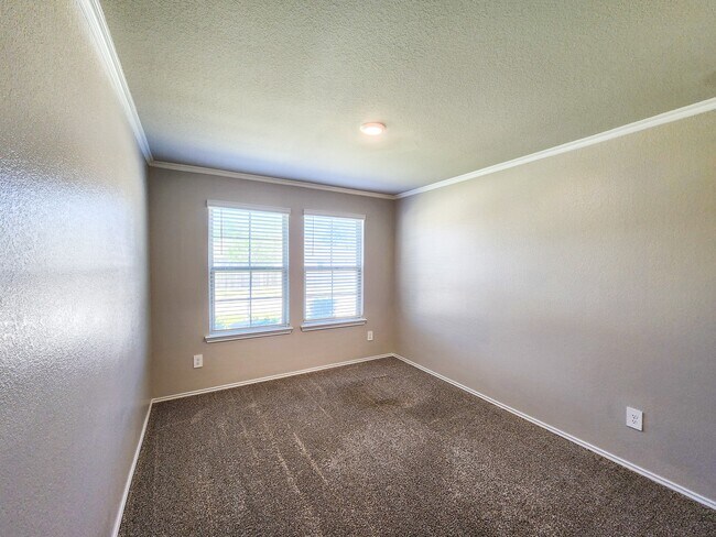Building Photo - 40553 Winter Grass Bnd