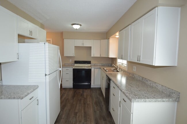 Building Photo - 5 Bedroom, 2 Bathroom House for Rent close to UND and Altru Hospital