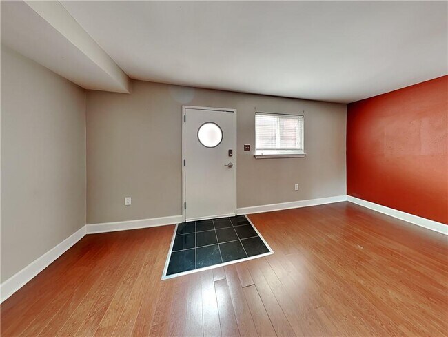 Foto del edificio - 377 Ralph McGill Blvd NE