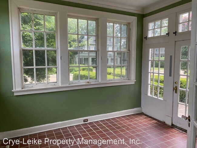 Building Photo - 2 br, 1 bath House - 551 S McLean Blvd