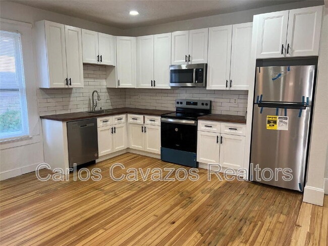 Foto del edificio - 5107 Columbia Ave