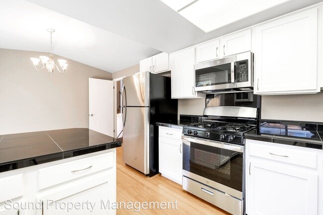 Foto del edificio - 4 br, 2.5 bath House - 4510 141st Ave SE