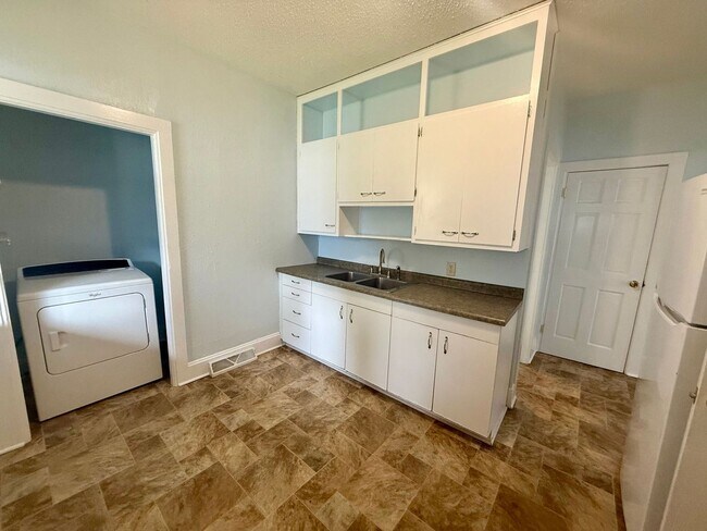 Building Photo - 3 Bed 2 Bath Single Family Home in Wausau