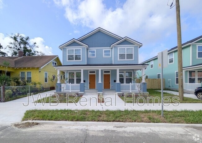 Building Photo - 256 E 18th St